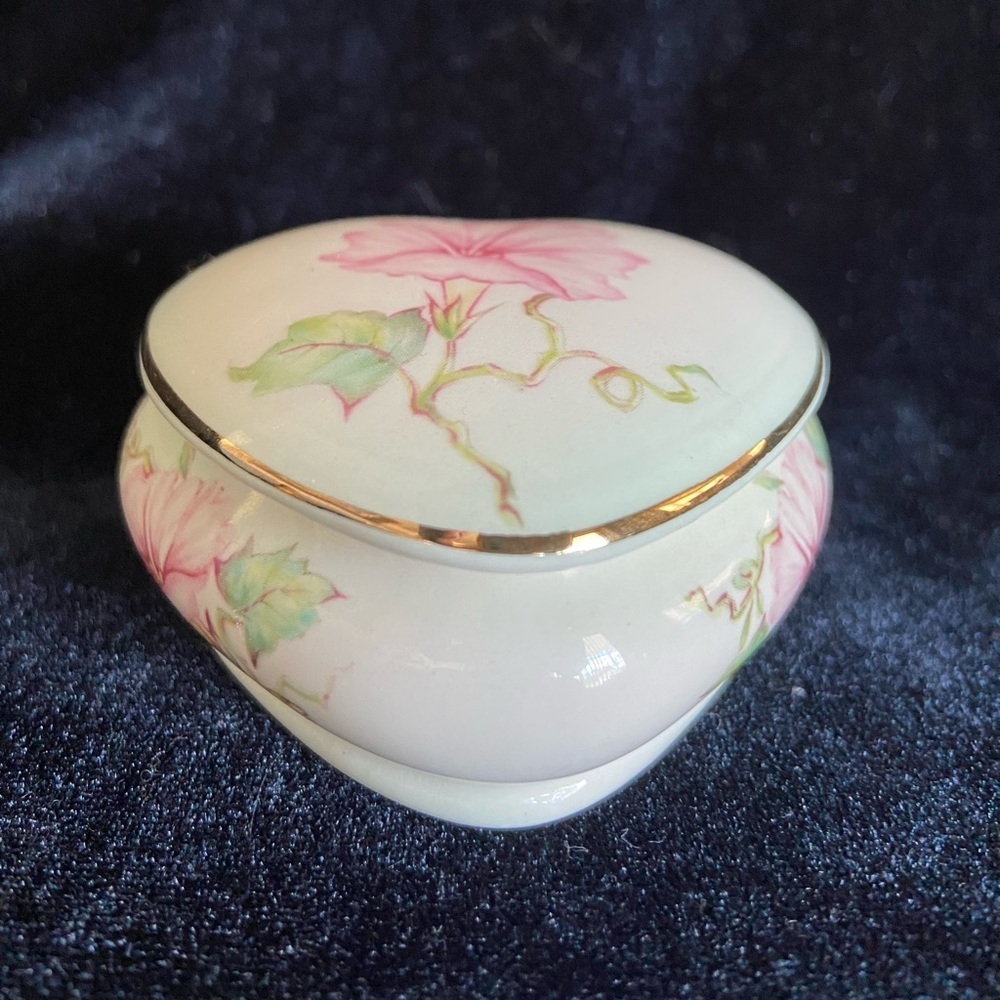 Royal Worcester Spode Palissy England Floral Heart Trinket Box - Picture 2 of 8